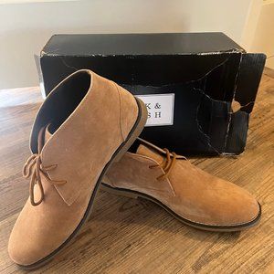 Oak and Rush Men's Suede Boots